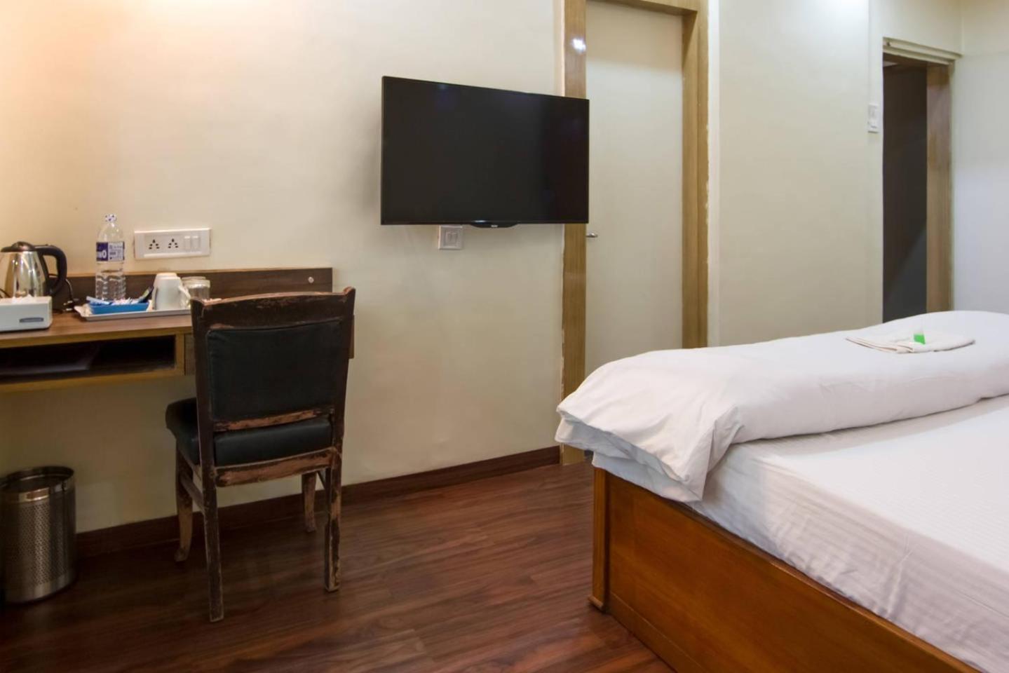 Apple Tree Apartments Koregaon Park Pune Esterno foto
