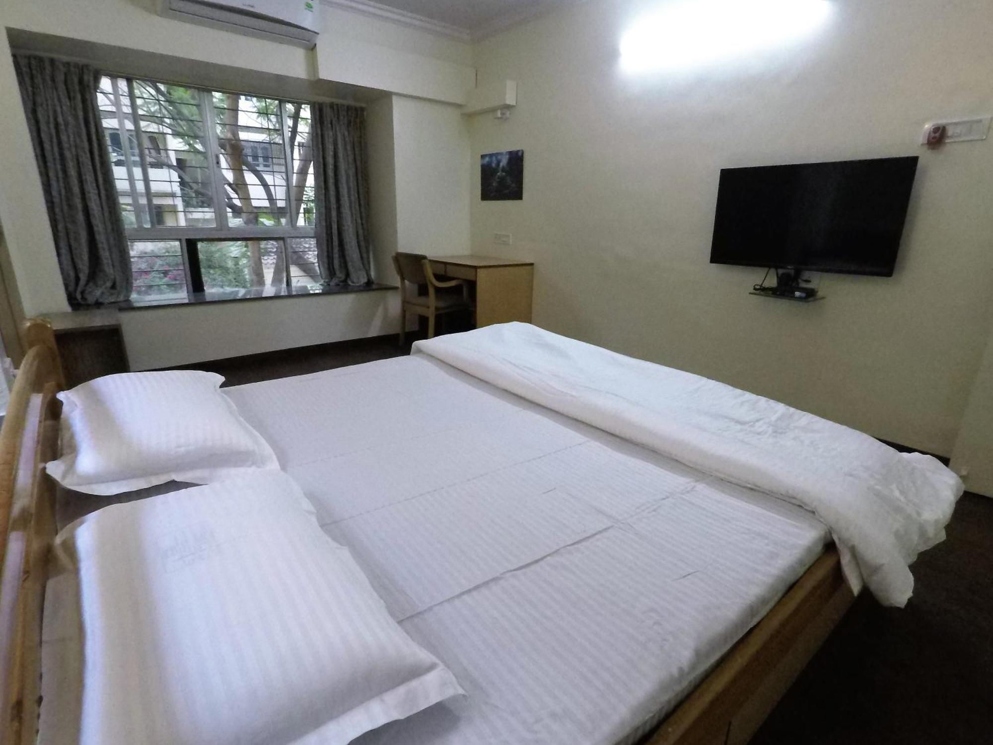 Apple Tree Apartments Koregaon Park Pune Esterno foto