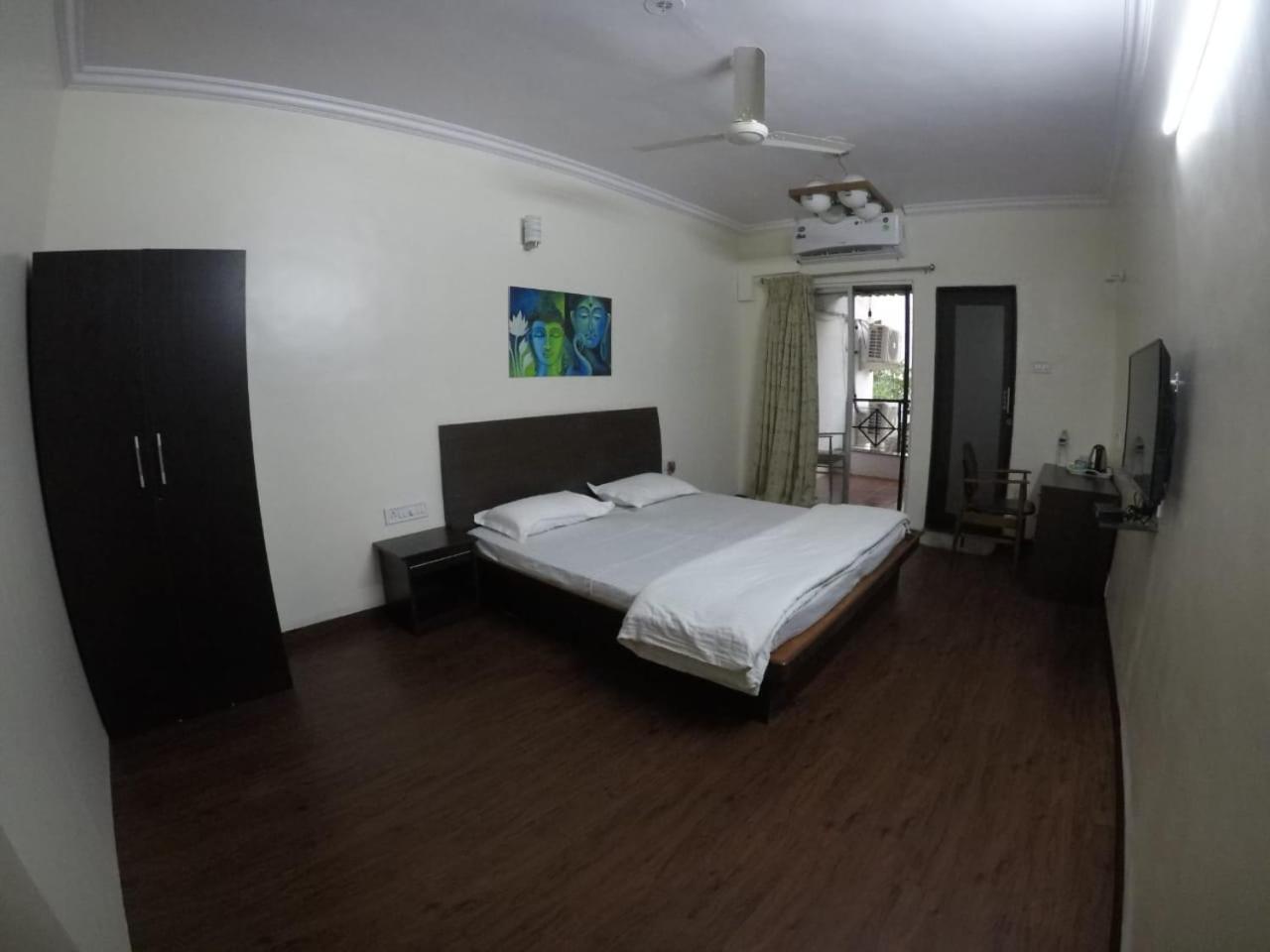 Apple Tree Apartments Koregaon Park Pune Esterno foto