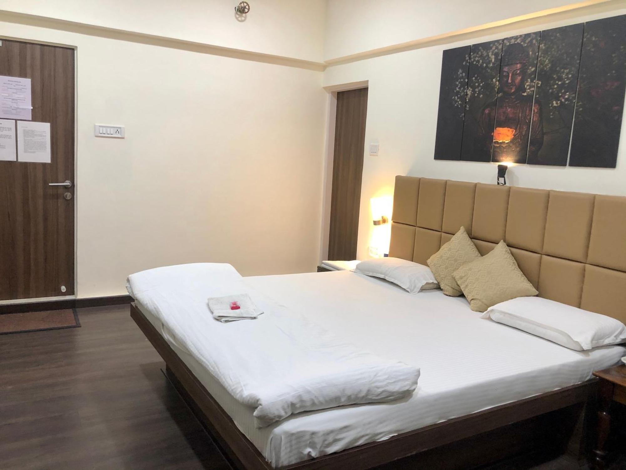 Apple Tree Apartments Koregaon Park Pune Esterno foto