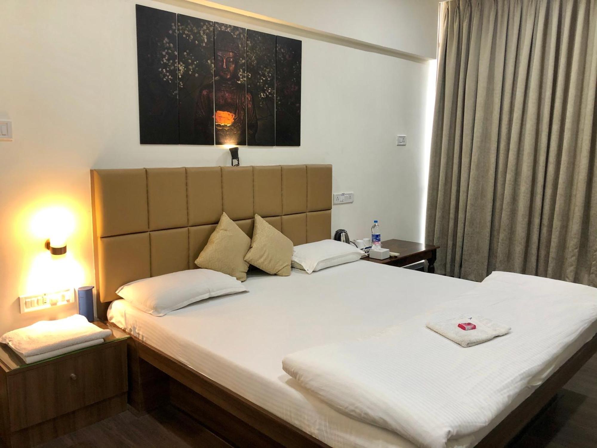 Apple Tree Apartments Koregaon Park Pune Esterno foto